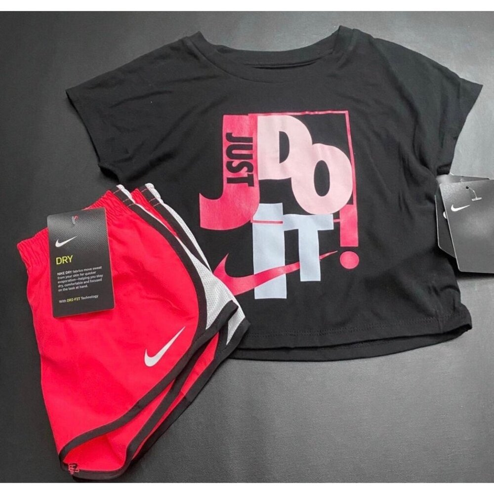 NWT Nike Athletic Set Girls Size 4